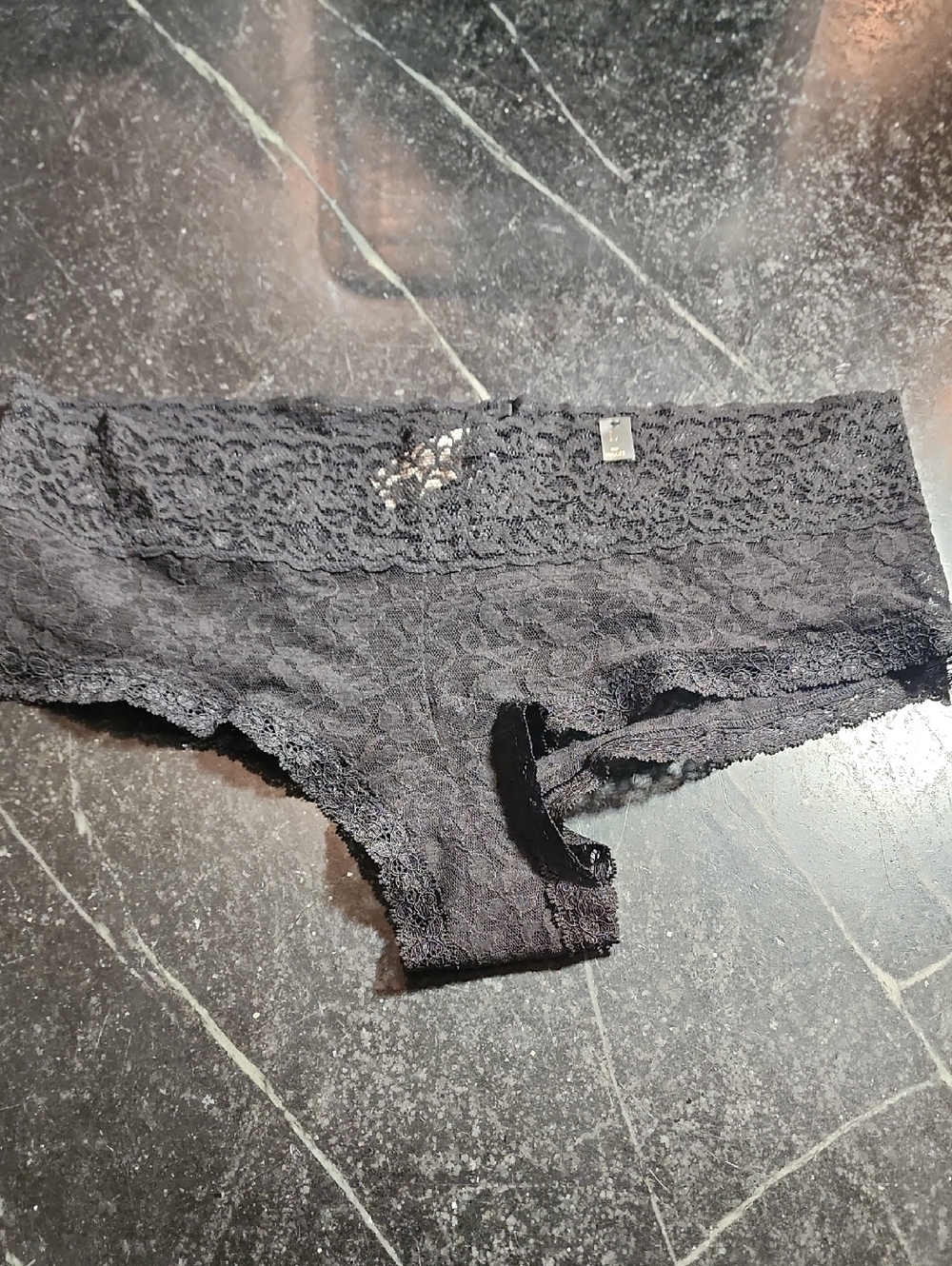 NWT Victoria's Secret Black Lace Hip Hugger Size Large
